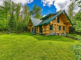 Eaglet Log Home, отель, где разрешено размещение с домашними животными в городе Франкония