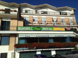 Hotel Pina Ristorante, hotel v destinaci Isola del Gran Sasso dʼItalia