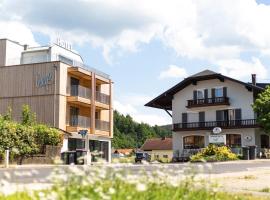 Hotel Weiß, hotel v destinaci Munderfing