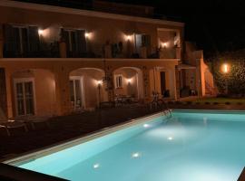 B&B Villa Etelka, hotel en Aci Castello