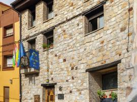 ALBERGUE SAN SATURNINO, alojamiento con cocina en Ventosa