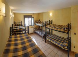 ALBERGUE SAN SATURNINO, hotel in Ventosa