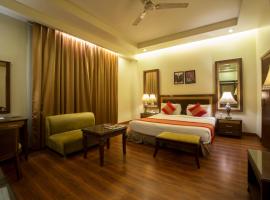 Hotel Picasso Paschim Vihar Delhi - Couple Friendly Local IDs Accepted, hotell i West Delhi i New Delhi