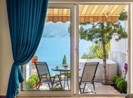 Boka Apartments, hotel with hot tubs in Tivat