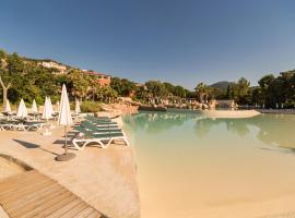 Résidence Pierre & Vacances Les Restanques du Golfe de Saint-Tropez, hotel v destinaci Grimaud