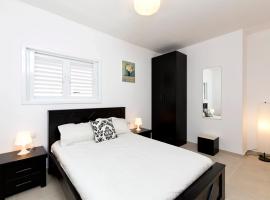 Home4Trip Bat Yam, ξενοδοχείο σε Bat Yam