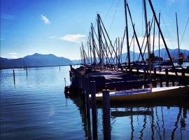 Ferienwohnung Seebruck am Chiemsee, hotel en Seebruck