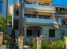 Apartments Kuc