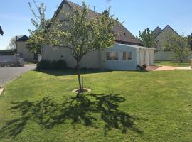 B&B de Saint Come de Fresn&eacute;, &delta;&omega;&mu;ά&tau;&iota;&omicron; &sigma;&epsilon; &omicron;&iota;&kappa;&omicron;&gamma;&epsilon;&nu;&epsilon;&iota;&alpha;&kappa;ή &kappa;&alpha;&tau;&omicron;&iota;&kappa;ί&alpha; &sigma;&epsilon; Saint-C&ocirc;me-de-Fresn&eacute;