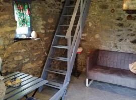 Micro-Cottage in pietra La Ratatouille, vacation rental in Dego