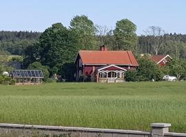 &Ouml;nnerud G&aring;rdshotell, homestay in Karlstad