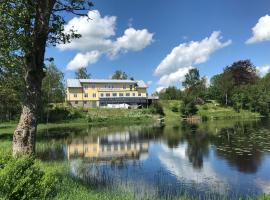 Fegens Vandrarhem, hotel v mestu Fegen