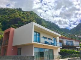 Ponte House, hotel berdekatan Kolam Renang Semula jadi Porto Moniz, Porto Moniz