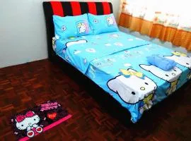 H Homestay Sibu - 1000Mbps 1Gbps Wifi, Astro & Auto Gate Parking Semi Detached House!