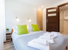 Apartament i Pokoje Gościnne u Lusi - BASEN z podgrzewaną wodą i zadaszeniem