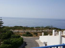 Casa do Mar, holiday home in Salema