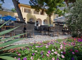 Hotel Sunce, hotel v destinácii Gradac