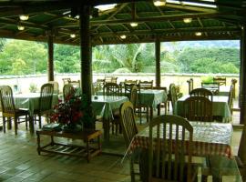 Palm Garden Home Stay, hostel u gradu Kendi