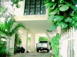 Hostal y Camping Villa Mercedes