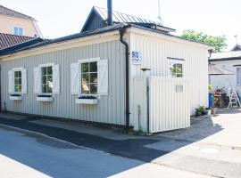 Guest House Tullgatan 24, hostel em Borgholm