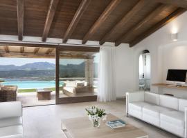 Luxury Villa Aqua Costa Smeralda, hotel v mestu Marina di Portisco