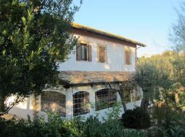 Il Melograno, фермерский дом в городе Торино-ди-Сангро
