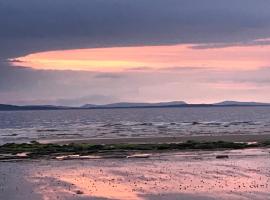 Ceol Na Mara Cottage by the sea, holiday home in Nairn