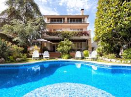 Villa Paquita, hotell i Calella