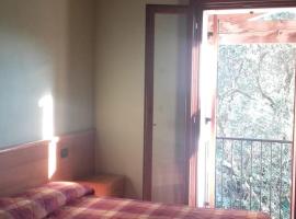 agriturismo AI COLORI, hotel v destinaci Paese