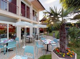 Hôtel de France Contact-Hôtel, hotel em Évian-les-Bains