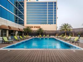 Golden Tulip Suites Gurgaon, hotel in Gurgaon