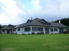 Waiwurrie Coastal Farm Lodge