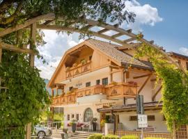 Camping Olympia, spahotel in Toblach