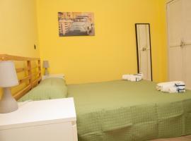 casa margherita, Hotel mit Parkplatz in Borgo San Dalmazzo