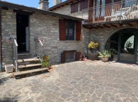 Borgo Scorza, hotel v destinaci Pietramogolana