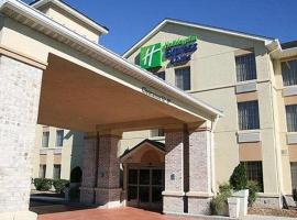 Holiday Inn Express Hotel & Suites Crossville, hotel v destinaci Crossville