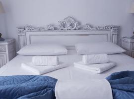 Christos Rooms, Bed & Breakfast in Paleochora
