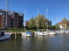 Ferienwohnung direkt am Ryck- Nähe UNI und Kliniken, vakantiewoning in Greifswald