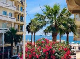 Amiral Courbet Apartment, luxury hotel in Juan-les-Pins