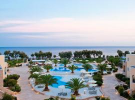 Santo Miramare Beach Resort, hotel en Playa de Perivolos