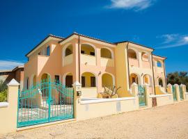 Le Residenze del Maria Rosaria - Vico Friuli 1、オロゼーイのホテル