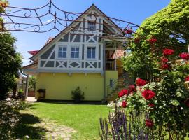 Ferienhaus Cartoonwerkstatt, cheap hotel in Kapellen-Drusweiler