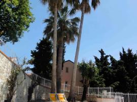Residence Dei Fiori: Pietra Ligure'de bir apart otel