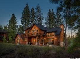 Luxury 4BD Residence on Old Greenwood Golf Course. Free Grocery Delivery!, rumah kotej di Truckee