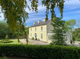 Larchmount House B&B: Derry Londonderry şehrinde bir Oda ve Kahvaltı