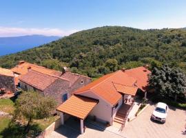 Apartment Podini, hotel in Brseč