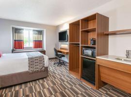 Microtel Inn & Suites by Wyndham Pittsburgh Airport, готель у місті Робінсон-Тауншип