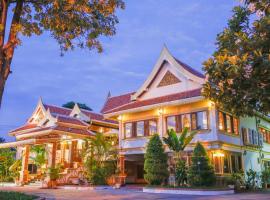 E-Outfitting Vang Thong Hotel, hotel dengan parkir di Luang Prabang