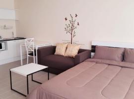 Popular Condo P1, acomoda&ccedil;&atilde;o em condom&iacute;nio em Nonthaburi