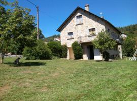 Gite CLEVACANCES, hotel with parking in Laval-du-Tarn